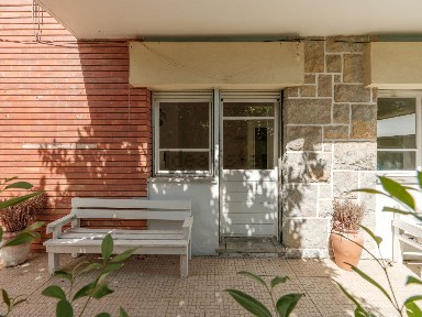 Apartamento T3 à venda na Rua António Pires
