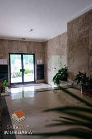 Arrendamento de apartamento T3 na Rua da Alegria