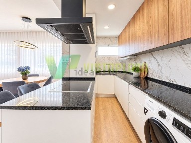 Apartamento T2 à venda na Rua Engenheiro Francisco Bívar