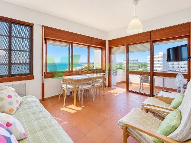 Apartamento T2 à venda na Rua da Torralta