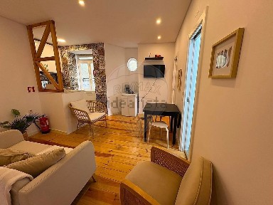 Apartamento T2 à venda no Largo Joaquim António de Aguiar