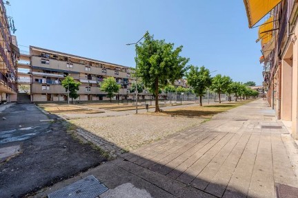 Apartamento T3 à venda na Avenida Marechal Humberto Delgado