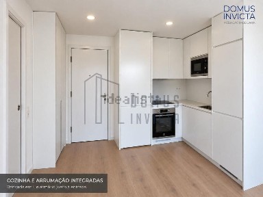 Apartamento T1 à venda na Arca d'Água - Campo Lindo - Vale Formoso