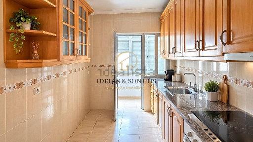 Arrendamento de apartamento T3 no Centro do Feijó