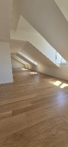 Apartamento T3 à venda na Rua Possidónio da Silva