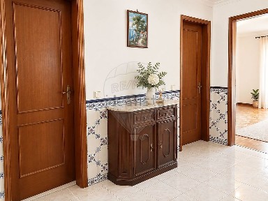 Apartamento T2 à venda na Rua Adelino Amaro da Costa