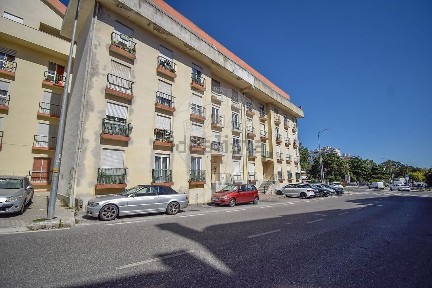 Algueirão - Mem Martins, Bairro de São Carlos, Rua Eusébio da Silva Ferreira