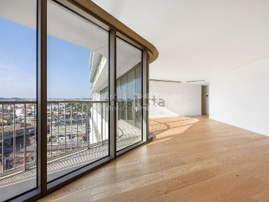 Apartamento T2 à venda na Praça de Espanha - Sete Rios