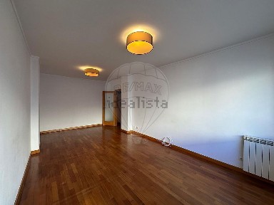 Arrendamento de apartamento T1 na Rua Dom João i