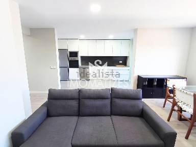 Arrendamento de apartamento T2 na Praça do Coronado