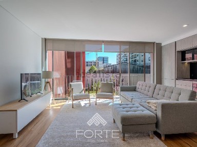 Arrendamento de apartamento T2 na Rua Sousa Aroso