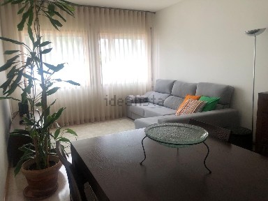 Arrendamento de apartamento T2 na Rua Comandante Carvalho Araújo