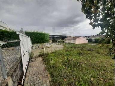 Moradia independente à venda em Oliveira de Frades