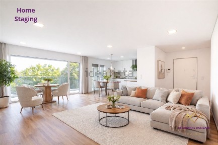 Apartamento T3 à venda na Rua Coronel Melo Antunes