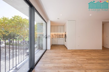 Apartamento T2 à venda na Avenida Santa Joana s/n