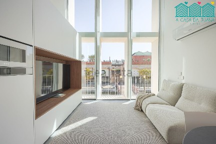 Apartamento T0 à venda na Avenida Doutor Lourenço Peixinho s/n