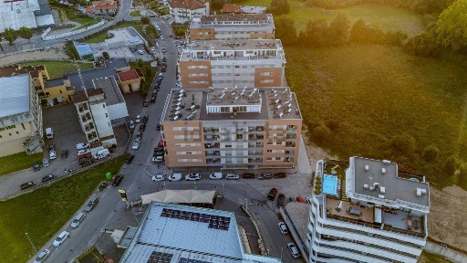 Apartamento T3 à venda na Rua do Bom Jesus s/n