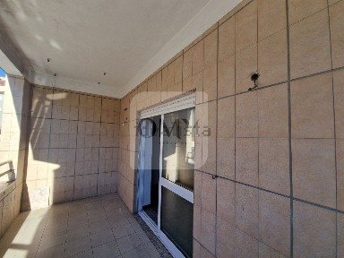 Arrendamento de apartamento T3 na Rua D. José Correia de Lacerda