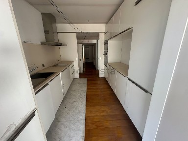 Apartamento T3 à venda na Rua de Guerra Junqueiro s/n