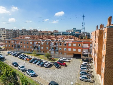 Apartamento T2 à venda na São João - Asprela - Telheiro