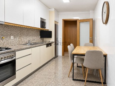 Apartamento T2 à venda em Milheirós
