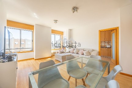 Apartamento T2 à venda na Travessa Fernando Pessoa