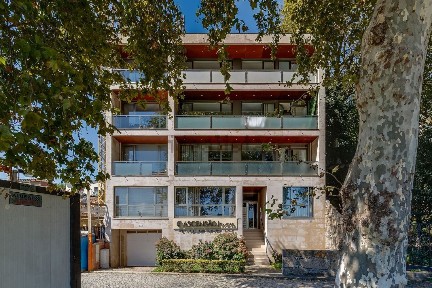 Apartamento T1 à venda na Rua Pinto de Araújo, 375