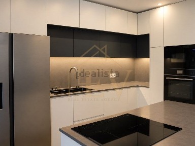 Apartamento T3 à venda na Rua Augusto César de Mendonça