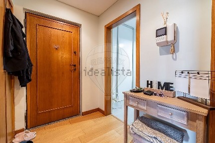Apartamento T2 à venda na Rua da Rocha