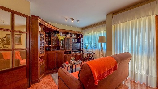 Apartamento T3 à venda no Largo 3 de Fevereiro s/n
