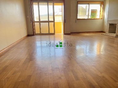 Apartamento T3 à venda na Constituição
