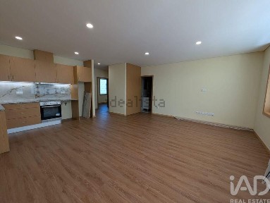 Apartamento T2 à venda na Matriz - Mariadeira - Nova Sintra