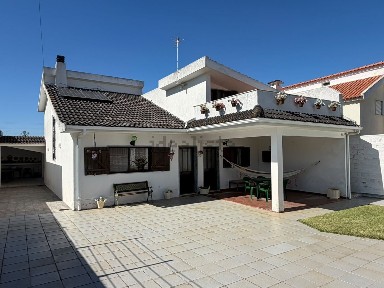 Moradia independente à venda na lote 17 s/n