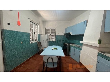 Moradia independente à venda em Alcaria