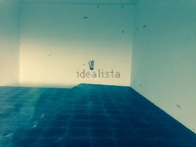 Arrendamento de espaço comercial na Avenida da Beira-Mar