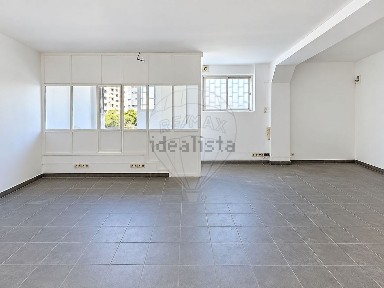 Arrendamento de escritório na Rua Abílio Mendes