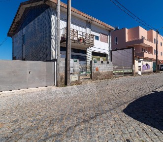 Casa ou moradia à venda na Santa Maria Adelaide - Corvo