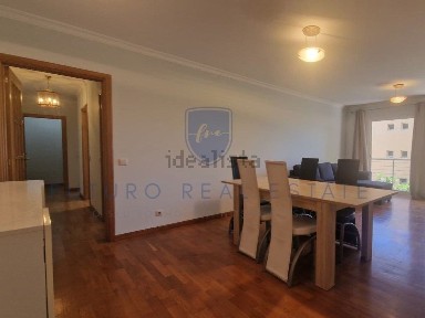 Arrendamento de apartamento T2 na Rua Velha da Ajuda
