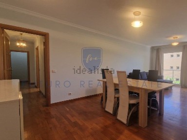 Arrendamento de apartamento T2 na Rua Velha da Ajuda