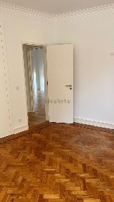Arrendamento de apartamento T2 na Praça Gil Vicente, 7