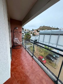 Apartamento T1 à venda no Caminho do Amparo, 95