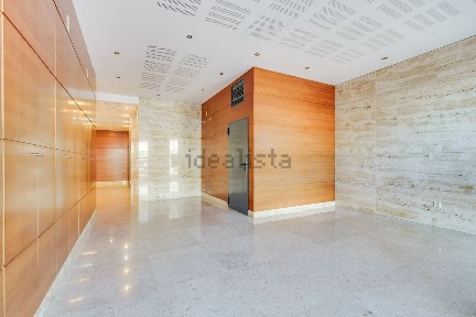 Arrendamento de apartamento T2 na Rua José Travassos, 27