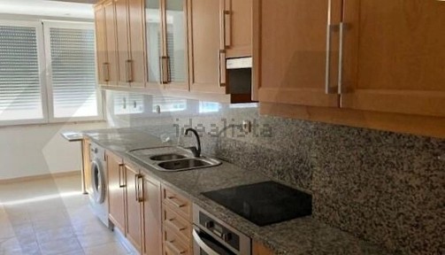 Arrendamento de apartamento T1 na Rua Castilho s/n