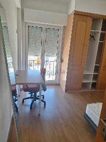 Arrendamento de apartamento T5 na Estrada Alapraia