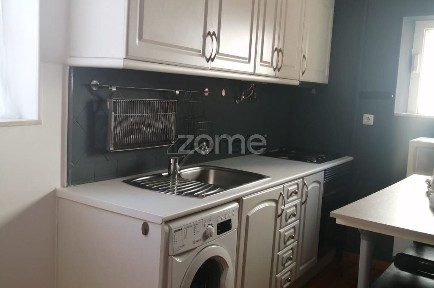 Arrendamento de apartamento T1 na Rua da Regueira, 12