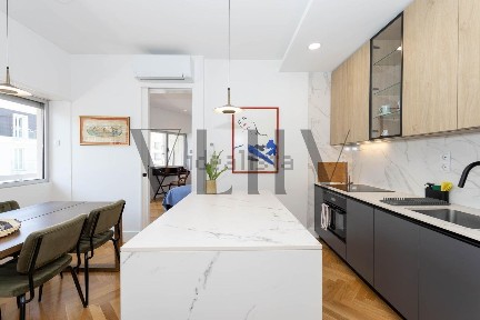 Arrendamento de apartamento T2 na Rua Luciano Cordeiro, 116