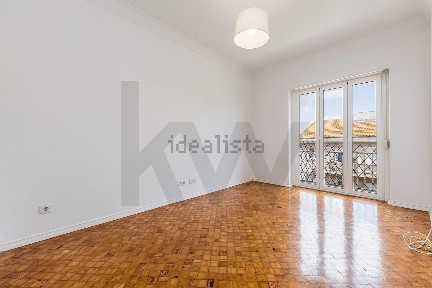 Arrendamento de apartamento T2 na Avenida da República, 3