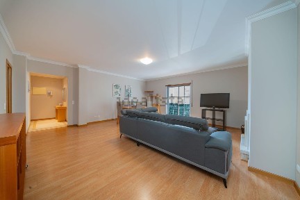 Arrendamento de apartamento T1 na Rua Francisco Costa, 16