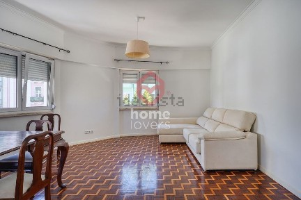 Arrendamento de apartamento T2 na Avenida Óscar Monteiro Torres