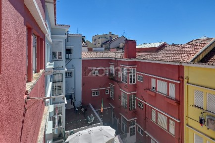 Arrendamento de apartamento T2 na Rua Casimiro Freire, 10